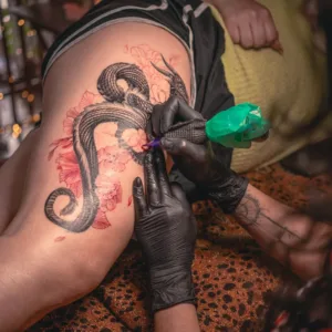 tatuaje Anime estudio de tatuajes tecnicas especializadas diferentes areas